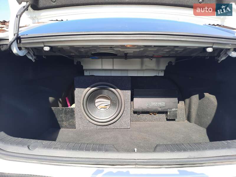 Седан Hyundai Sonata 2011 в Карлівці