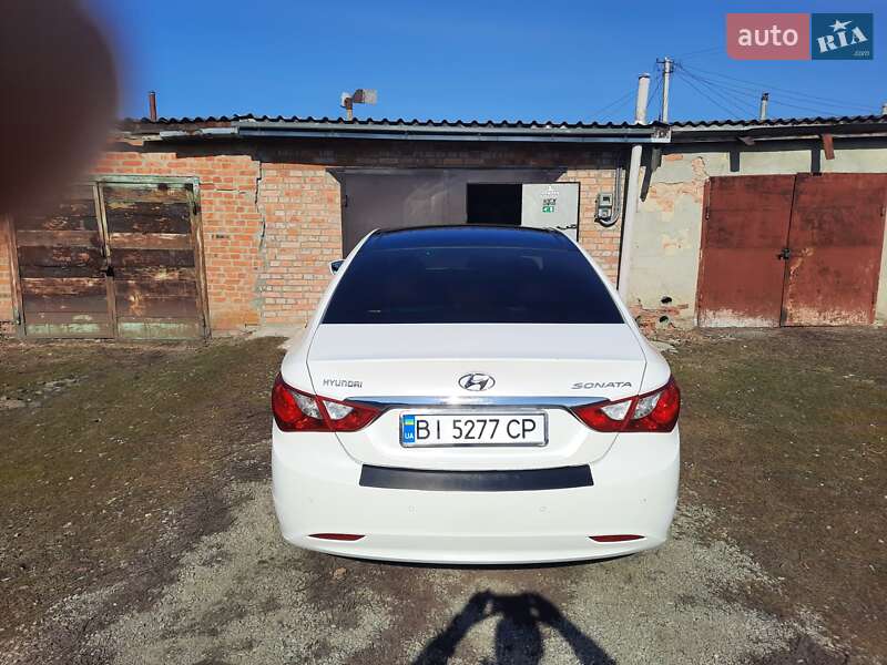 Седан Hyundai Sonata 2011 в Карлівці