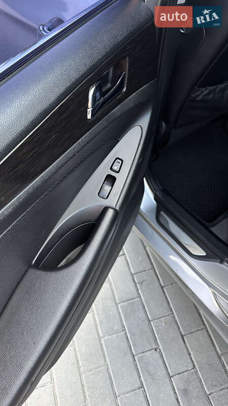 Седан Hyundai Sonata 2012 в Баришівка