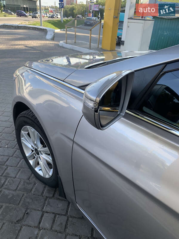 Седан Hyundai Sonata 2011 в Тернополі