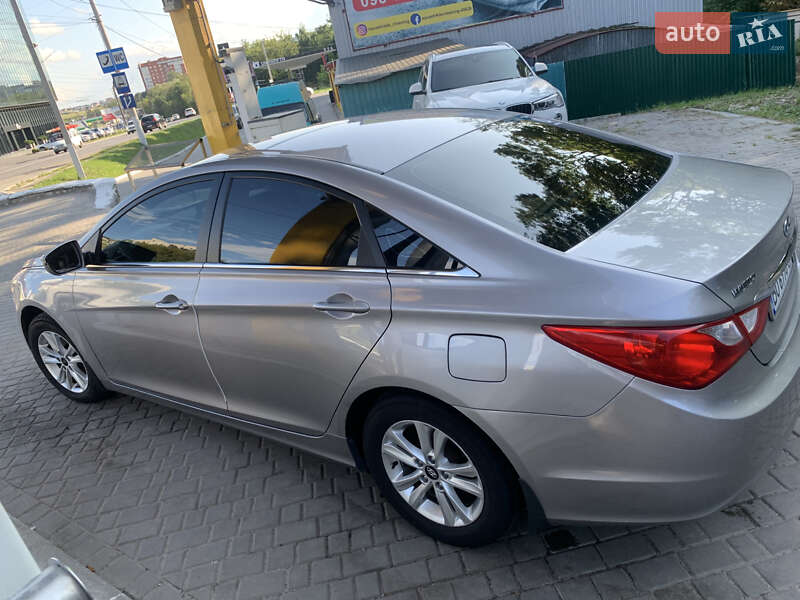 Седан Hyundai Sonata 2011 в Тернополі