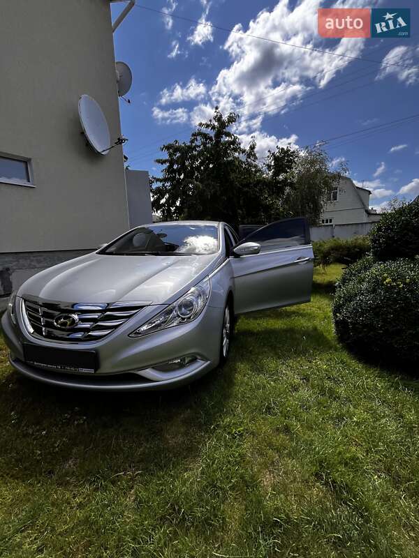 Седан Hyundai Sonata 2010 в Дніпрі