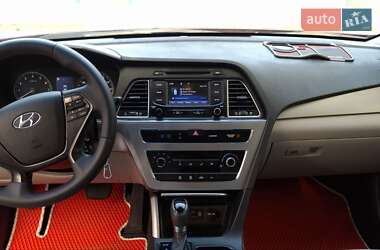 Седан Hyundai Sonata 2015 в 