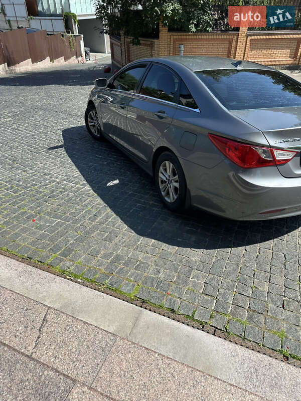 Седан Hyundai Sonata 2013 в Києві