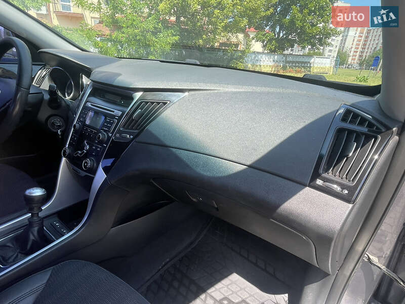 Седан Hyundai Sonata 2011 в Львові