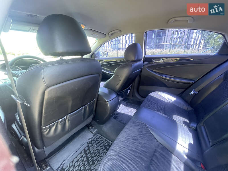 Седан Hyundai Sonata 2011 в Львові