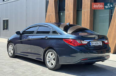 Седан Hyundai Sonata 2010 в 
