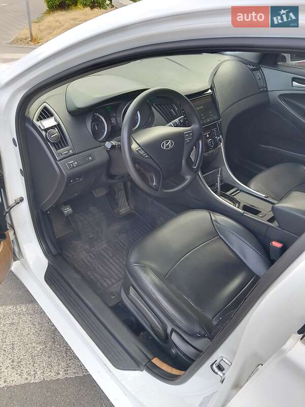 Седан Hyundai Sonata 2014 в Києві фото 6 Седан Hyundai Sonata 2014 в Києві