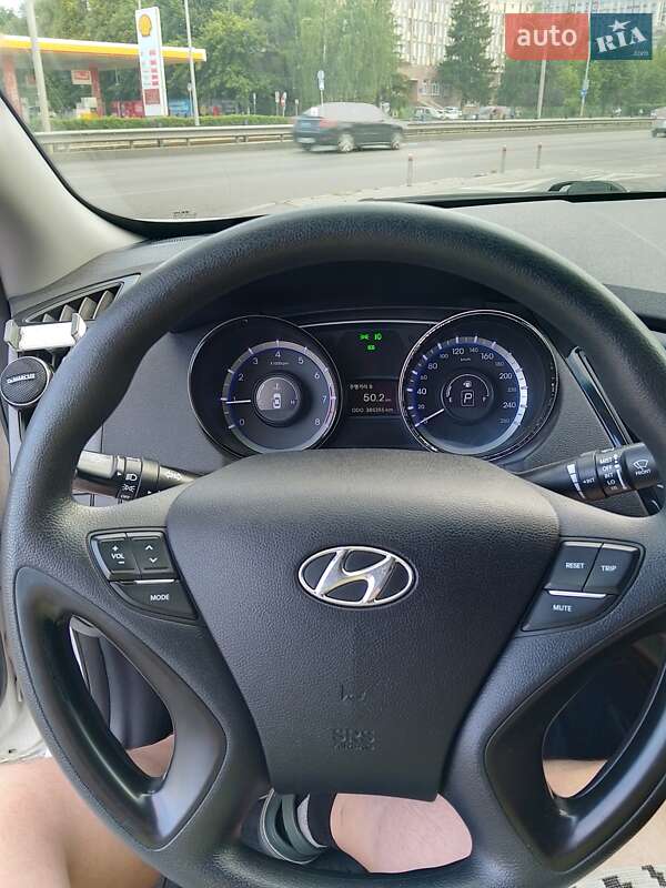 Седан Hyundai Sonata 2014 в Києві фото 15 Седан Hyundai Sonata 2014 в Києві