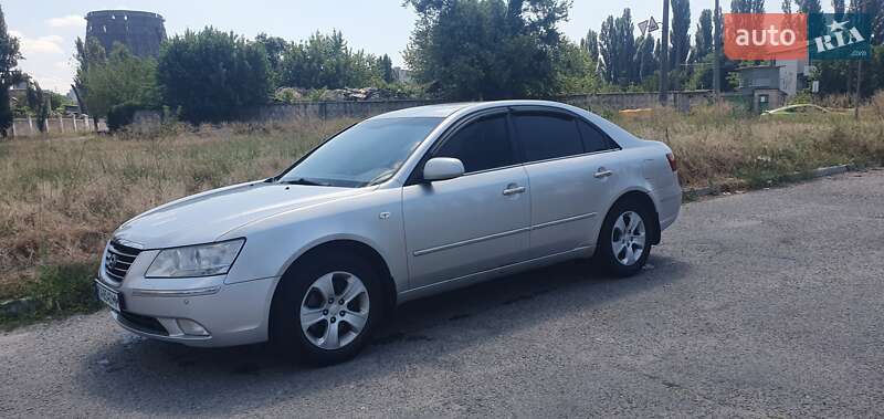 Hyundai Sonata 2009