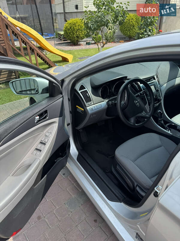 Седан Hyundai Sonata 2014 в Киеве фото 15 Седан Hyundai Sonata 2014 в Киеве