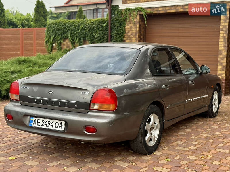 Седан Hyundai Sonata 1999 в 