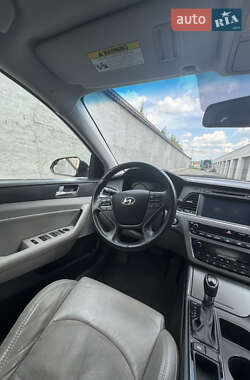 Седан Hyundai Sonata 2015 в 