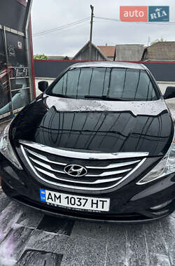 Седан Hyundai Sonata 2011 в Полонном