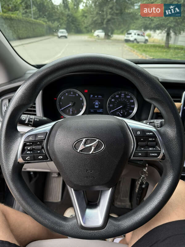 Седан Hyundai Sonata 2018 в Киеве