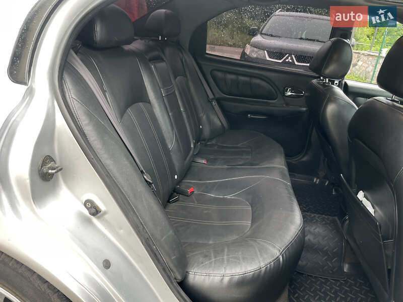 Седан Hyundai Sonata 2003 в Бердичеве