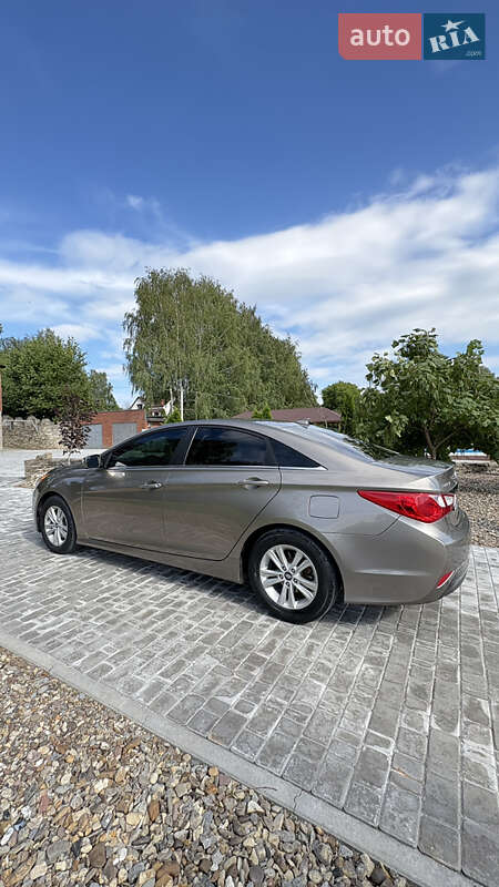 Седан Hyundai Sonata 2013 в Каменец-Подольском