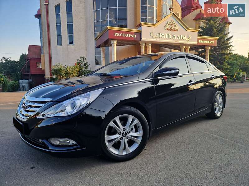 Hyundai Sonata 2010