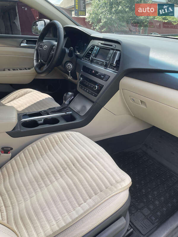 Седан Hyundai Sonata 2015 в Пирятині