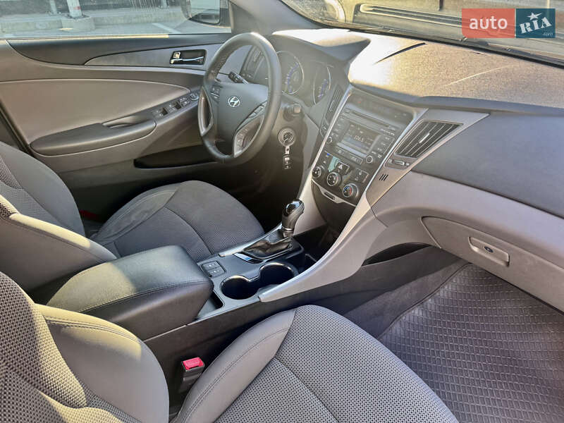 Седан Hyundai Sonata 2013 в Киеве