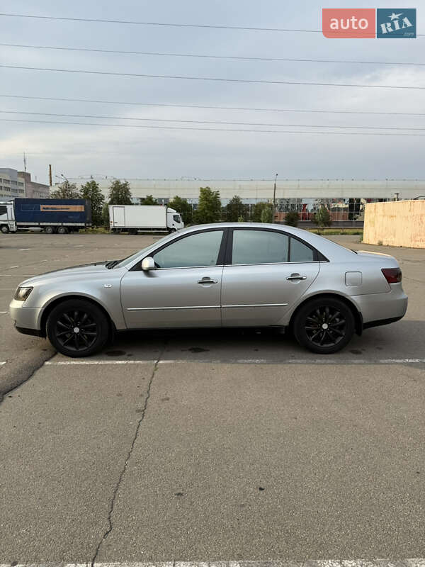 Седан Hyundai Sonata 2006 в Киеве