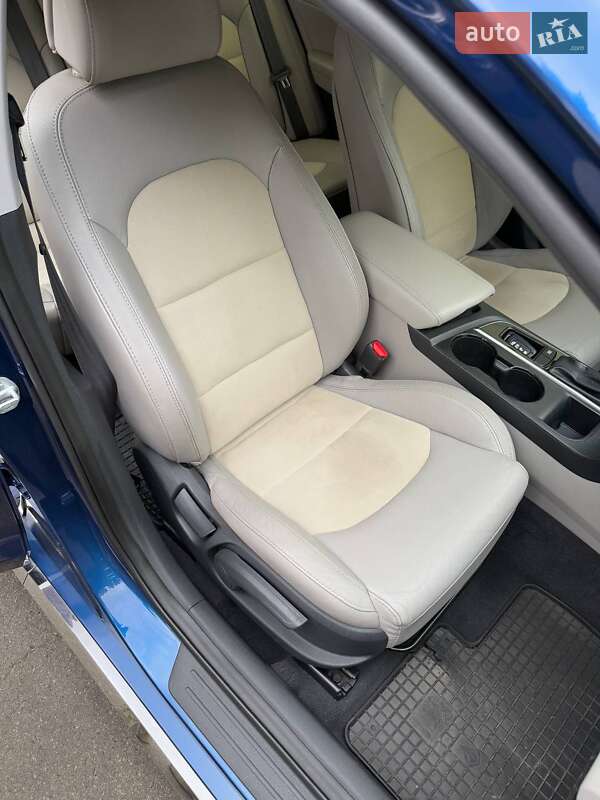 Седан Hyundai Sonata 2016 в Киеве