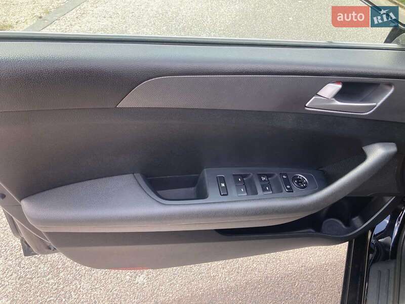 Седан Hyundai Sonata 2016 в Дніпрі