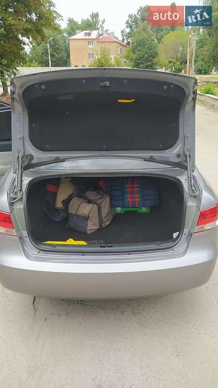 Седан Hyundai Sonata 2005 в Днепре