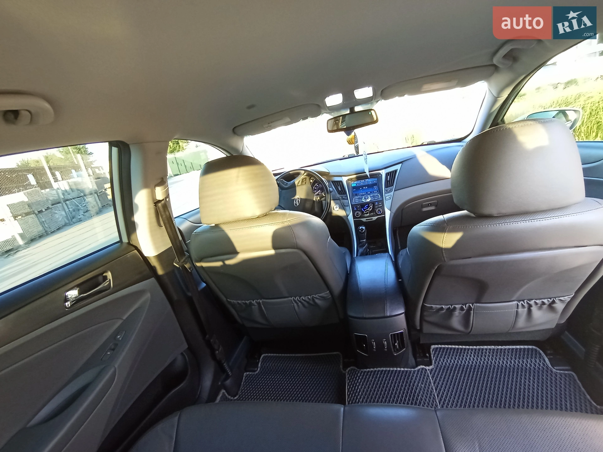 2013 Hyundai Sonata - мініатюра 21