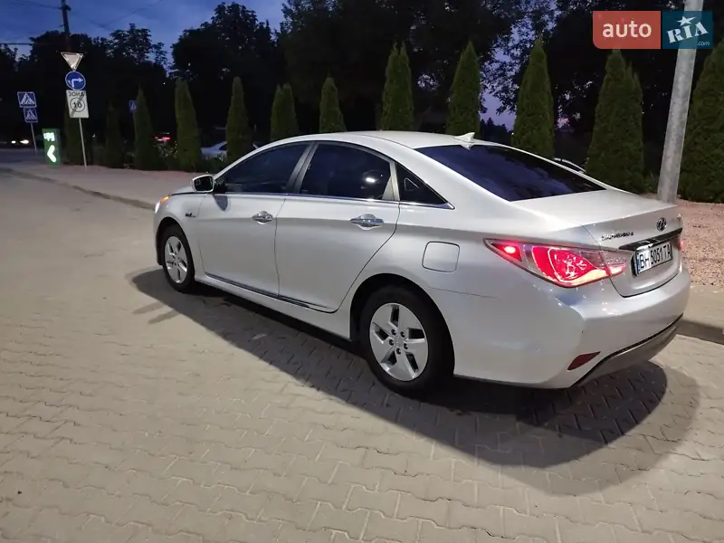 Hyundai Sonata 2012 VIN KMHEC4A42CA031685 фото оголошення 2 з 41
