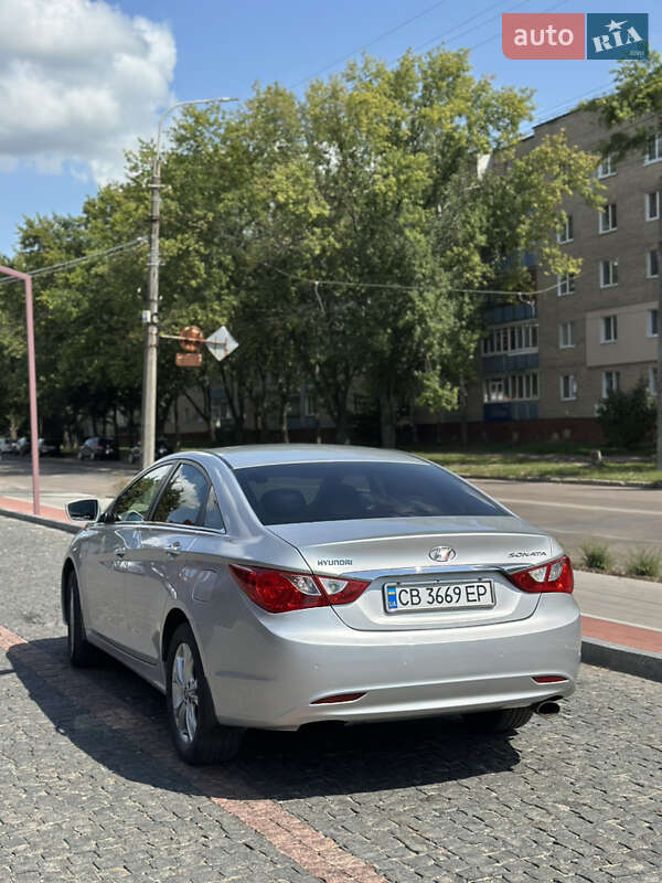 Седан Hyundai Sonata 2012 в Чернигове