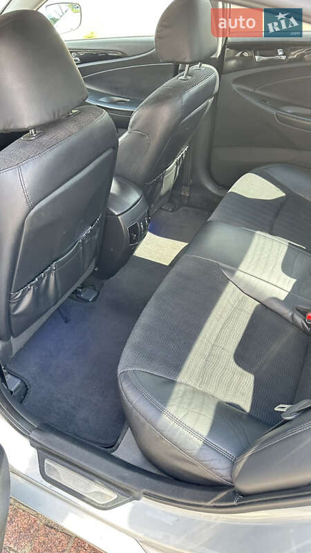 Седан Hyundai Sonata 2012 в Чернигове