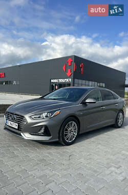 Седан Hyundai Sonata 2018 в Львове