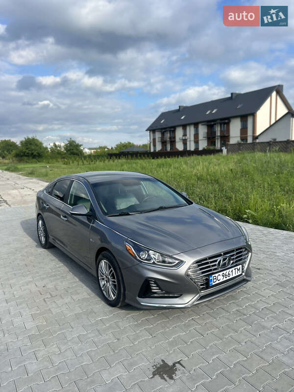 Седан Hyundai Sonata 2018 в Львове