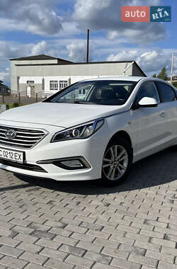 Седан Hyundai Sonata 2015 в Ровно