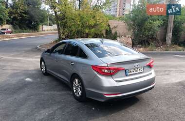 Седан Hyundai Sonata 2016 в  фото 3 Седан Hyundai Sonata 2016 в