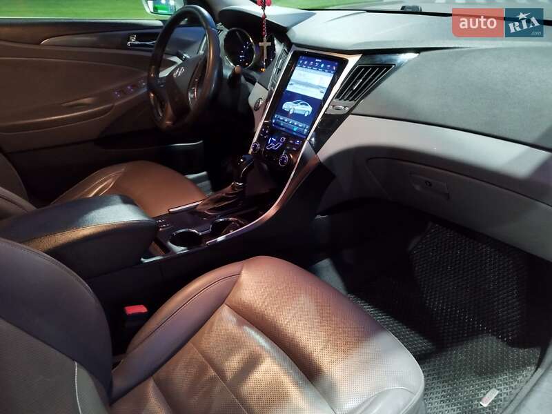 Седан Hyundai Sonata 2012 в Ивано-Франковске