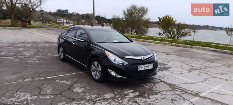 Седан Hyundai Sonata 2013 в Белгороде-Днестровском фото 20 Седан Hyundai Sonata 2013 в Белгороде-Днестровском
