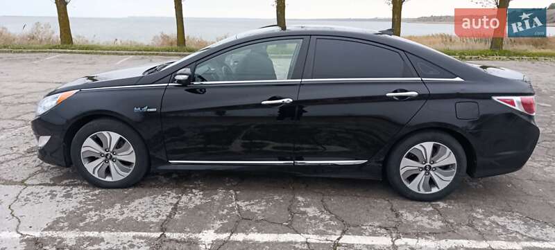 Седан Hyundai Sonata 2013 в Белгороде-Днестровском фото 24 Седан Hyundai Sonata 2013 в Белгороде-Днестровском