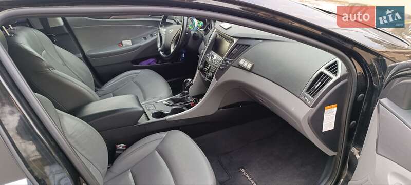 Седан Hyundai Sonata 2013 в Белгороде-Днестровском фото 33 Седан Hyundai Sonata 2013 в Белгороде-Днестровском