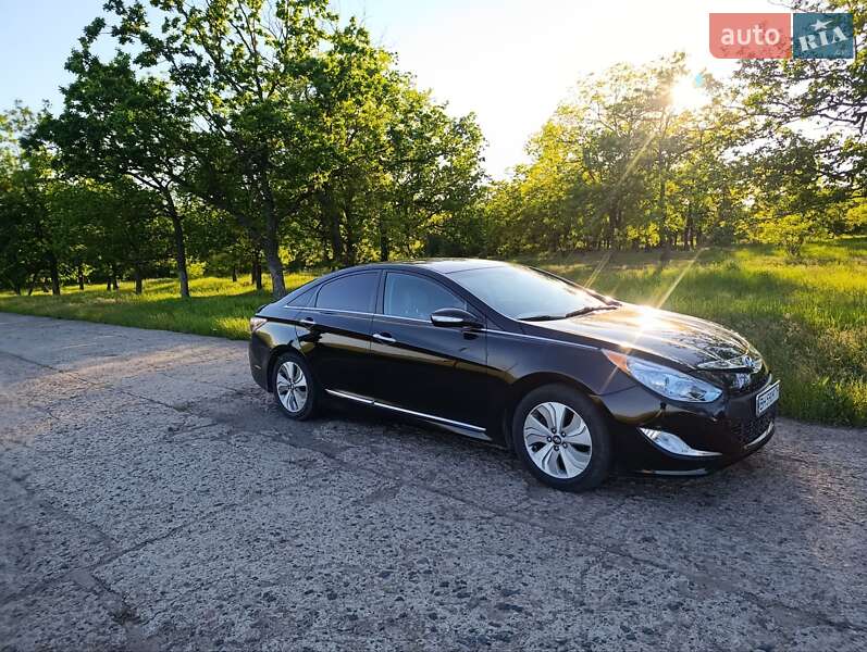 Седан Hyundai Sonata 2013 в Белгороде-Днестровском фото 40 Седан Hyundai Sonata 2013 в Белгороде-Днестровском