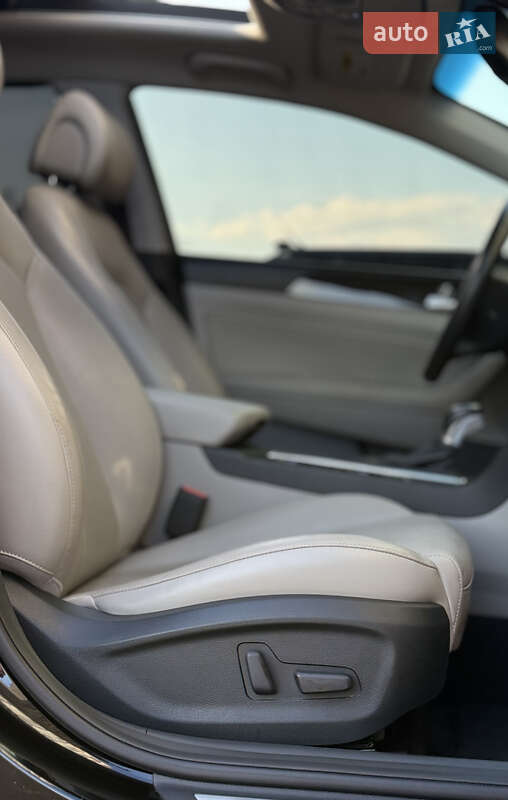 Седан Hyundai Sonata 2016 в Счастливом фото 26 Седан Hyundai Sonata 2016 в Счастливом