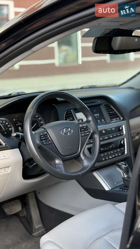 Седан Hyundai Sonata 2016 в Счастливом фото 30 Седан Hyundai Sonata 2016 в Счастливом