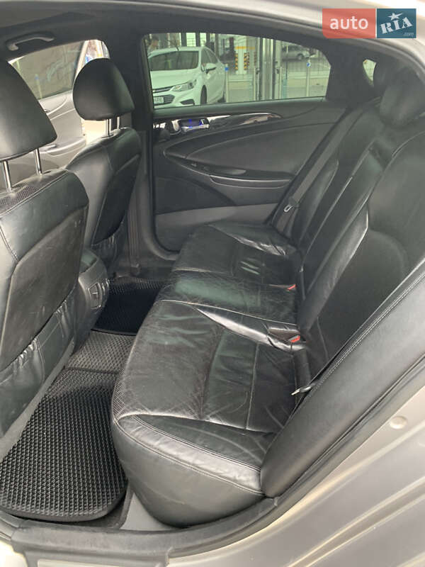 Седан Hyundai Sonata 2010 в Одессе