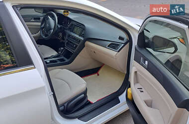 Седан Hyundai Sonata 2016 в 
