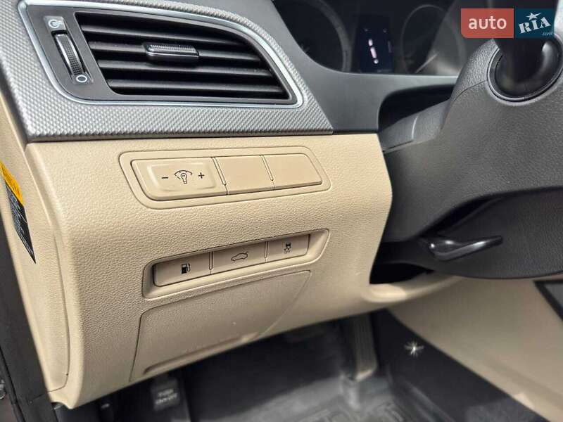 Седан Hyundai Sonata 2015 в Києві фото 3 Седан Hyundai Sonata 2015 в Києві