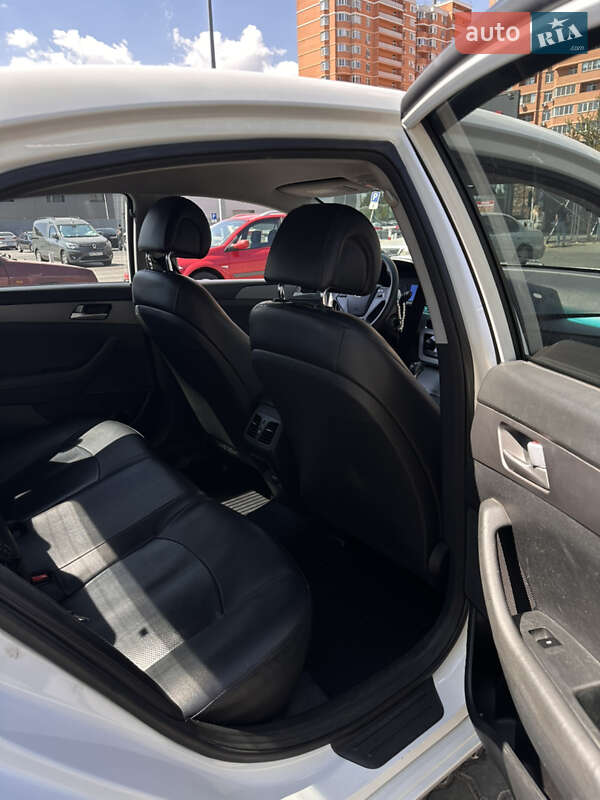 Седан Hyundai Sonata 2015 в Одессе