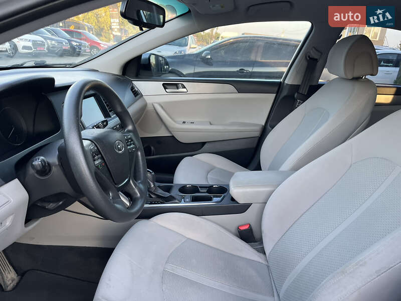 Седан Hyundai Sonata 2015 в Львове