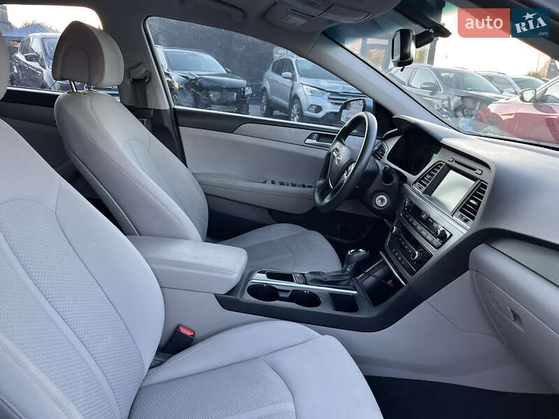 Седан Hyundai Sonata 2015 в Львове
