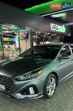 Седан Hyundai Sonata 2019 в Одессе